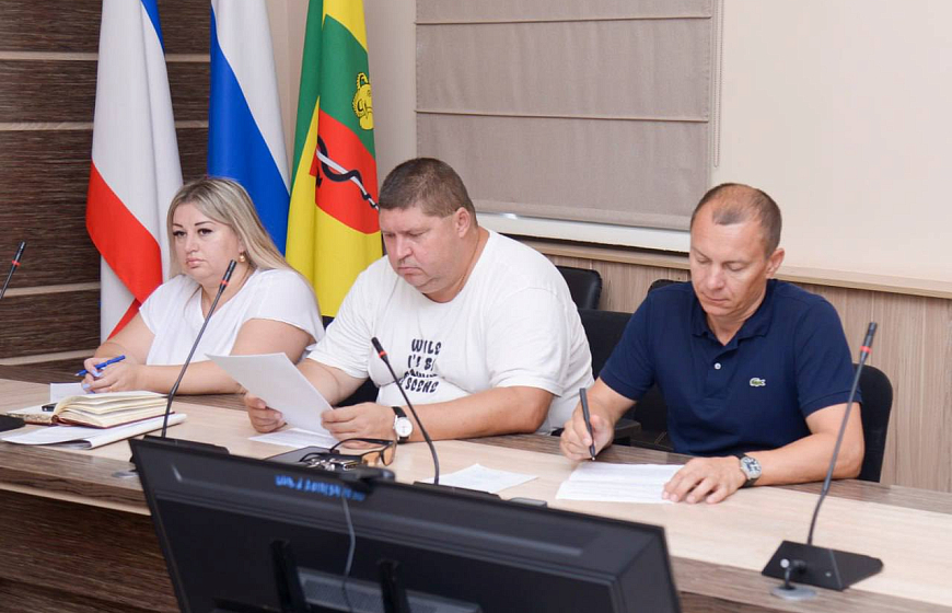 Состоялось заседание комиссии по безопасности дорожного движения
